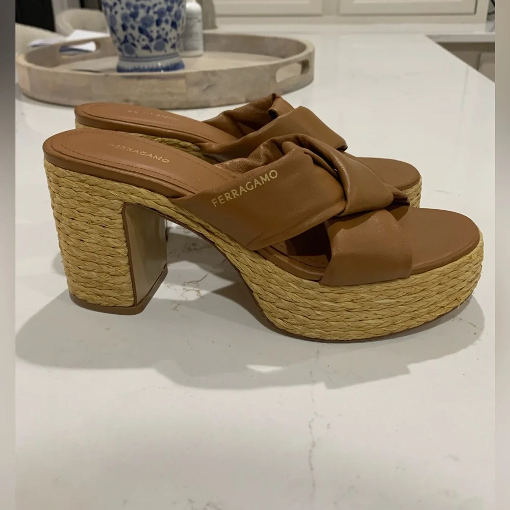 Salvatore Ferragamo Platform Douglas Espadrille Slide Sandals Size 8